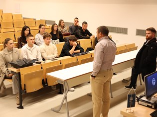 2025-12-05 18-57-20.jpeg